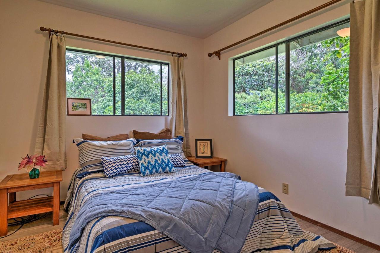 Peaceful Abode With Deck, 13 Mi To Black Sand Beach! Naalehu Exteriér fotografie
