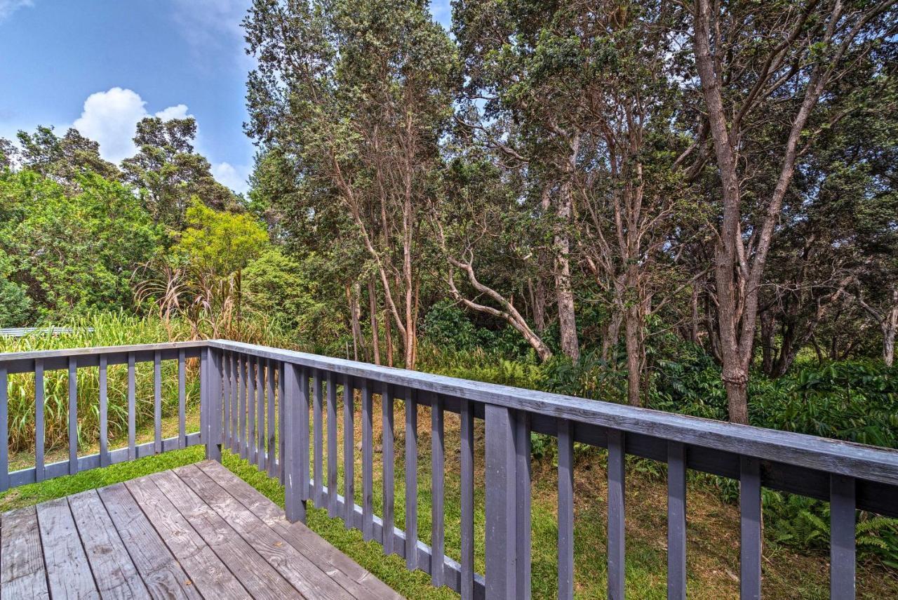 Peaceful Abode With Deck, 13 Mi To Black Sand Beach! Naalehu Exteriér fotografie